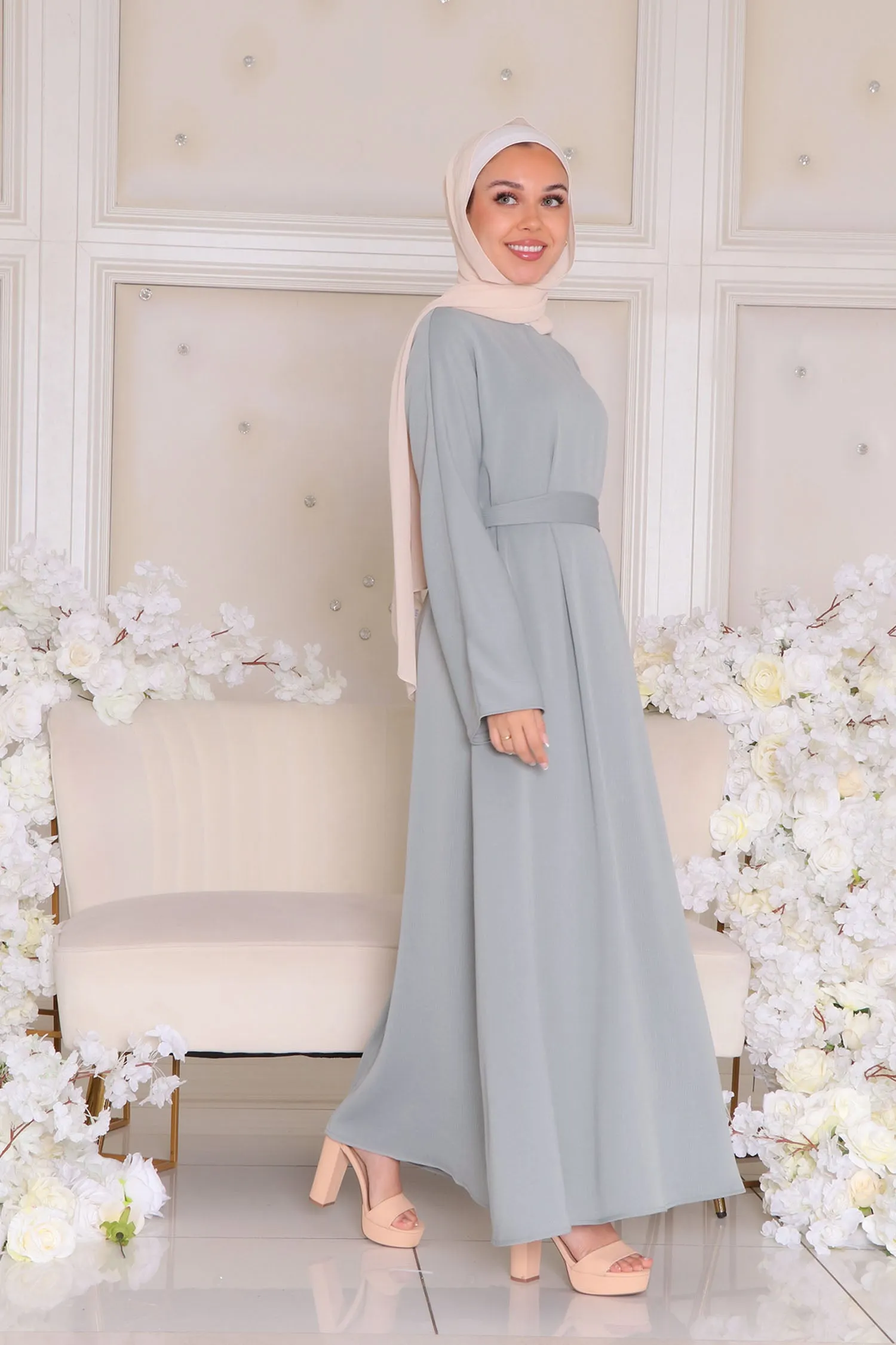 Rhea Textured Essential Closed Abaya- Mint Gray