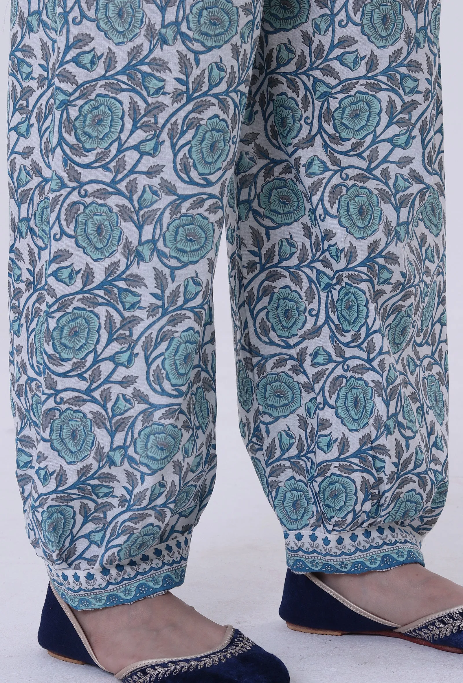 White Cotton Pant With Blue Motif