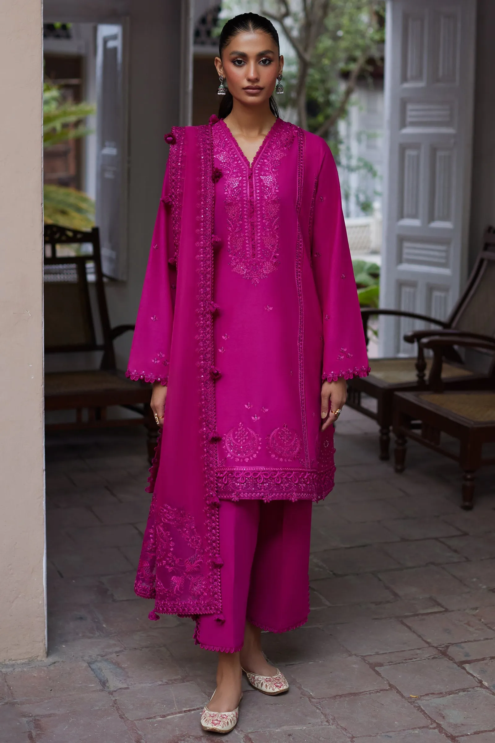 Zaha Festive Eid Lawn – NIAMH (ZF24-03)
